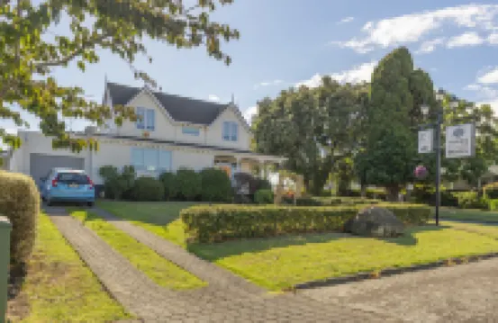 國王庭院汽車旅館