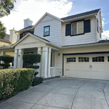 Spacious cozy Oasis retreat with private pool  Backyard
