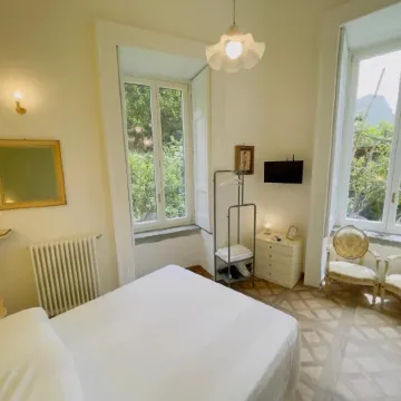 Coco's Apartments - de Vivo Realty