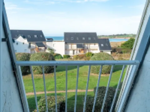 Garden Retreat Near Guidel Beaches Hotels in Guidel