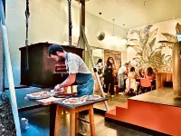 Avenue Hostel & Suites