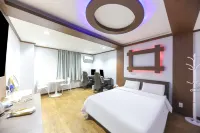 Gwangju Sangmu Rubens Hotel - Motels
