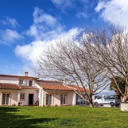 FreeSurfCamp & Hostel