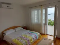 Apartment Bila Hotels in Tisno