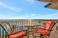 Sunsets Waterview Balcony Queen Bed Heated Pool - 3-Star