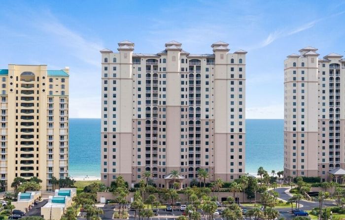 Indigo 504E BeachFront!Bonus Den,Best View&Amenities Huge Pool!HotTub Pickleball