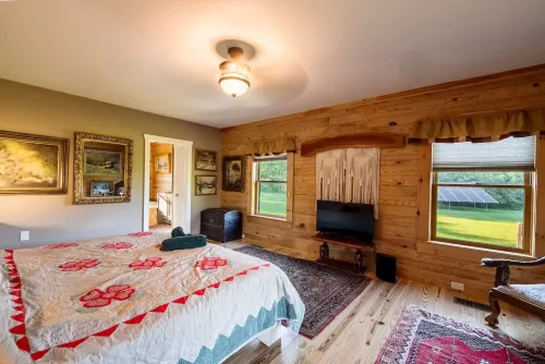 Private Luxury Log Cabin