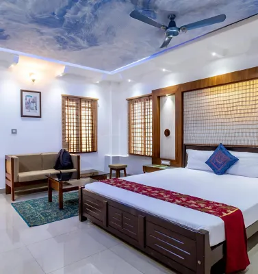Hotel Mudra Midtown Suites & Rooms - breakfast