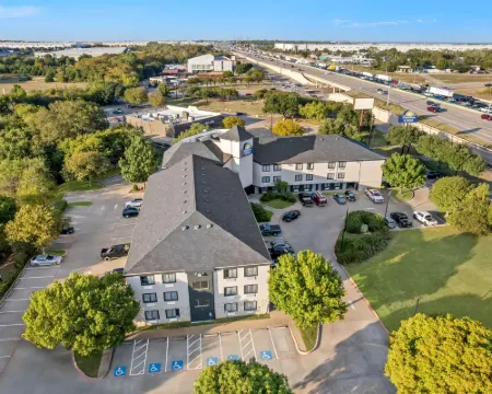 Days Inn & Suites by Wyndham DeSoto Hotels in DeSoto