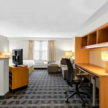 MainStay Suites Middleburg Heights Cleveland Airport
