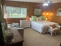 Charming Private Home - Walk to DT and the Beach!