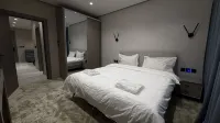 002 tara-JRE Jabal Al Lweibdeh with stunning view