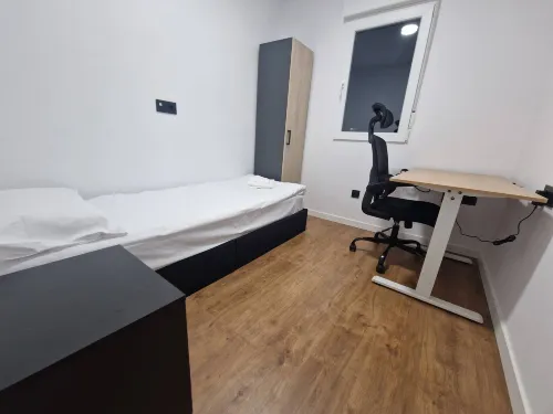 Spacious 3 Bedroom Apartment with Balcony and AC in Castellón