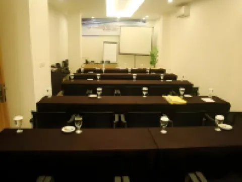 Top Hotel Manado by Gran Puri