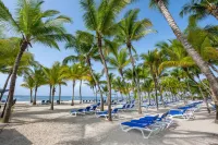 Coral Costa Caribe Beach Resort - All Inclusive - Beach