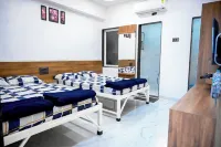 拉克斯曼空調旅館（由Martandbhairav Hospitality LLP運營） - 2 星級