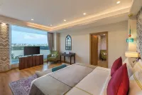 ExpoInn Suites and Convention - parking