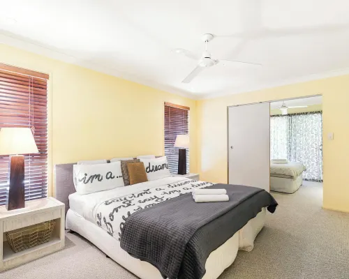 Coastal Holiday Home - Bradford 10 Hotels in Labrador