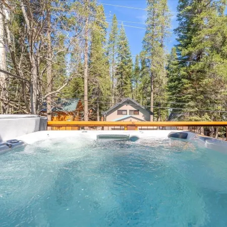 Donner Lake Outpost 4 Bedroom Home