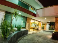 Hotel Estancia Business Class Hotels near MetroCentro