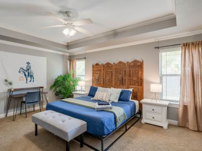 4bed 3bath Close2A M Santa s Wonderland Hospital L2 EV