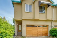 Waterfront Lake Tulloch Townhome Steps From Marina - Boutique