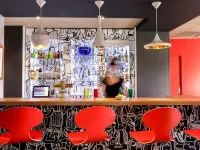 ibis Orange Sud - bar