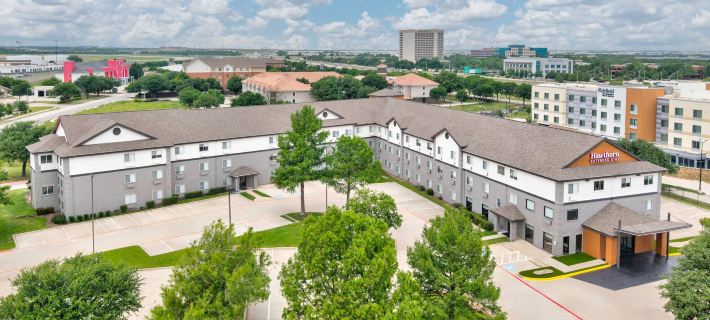 Hawthorn Extended Stay by Wyndham DFW Airport North Hotel di Irving