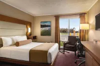 Atlantic Host Hotel, Trademark Collection by Wyndham - Pools