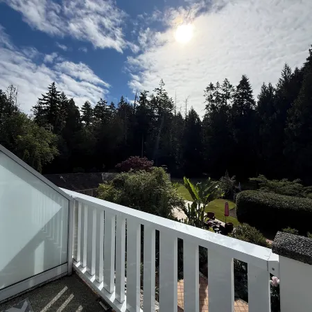 Crown Mansion Boutique Hotel & Villas