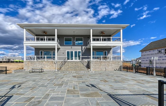 Charming Dog-friendly Lakefront Villa With Private Dock, Firepit, Stunning Views