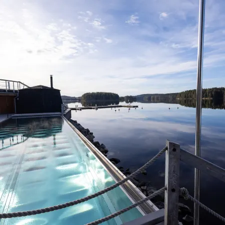 Bella Lake Resort