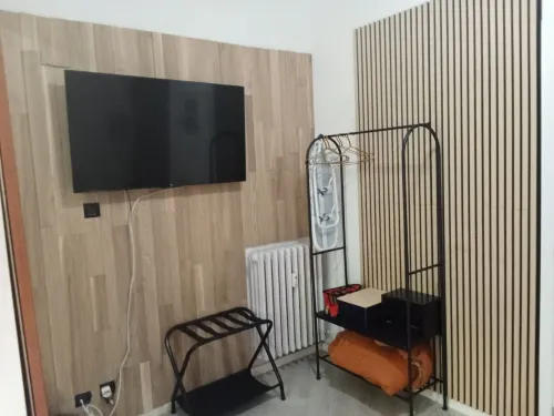 Floris Guest House - Homestays