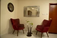 The Capital Executive Service Apartment - Pysäköinti