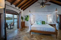 Blackbeard's Hideaway at Steele Point - Виллы