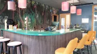 Treetop Spa Hangout & Hotel - Bar