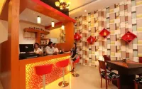 Summer Hotel Bitung - parking