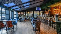 Newtown Park Hotel - Bar