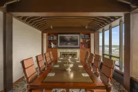 The Hotel Captain Cook - 4-Star
