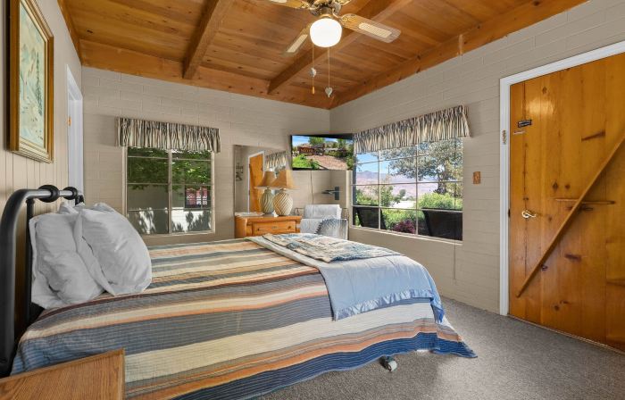 Sierra Retreat Motel