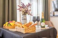 Adira Marseille Panier 2 étoiles - Homestays