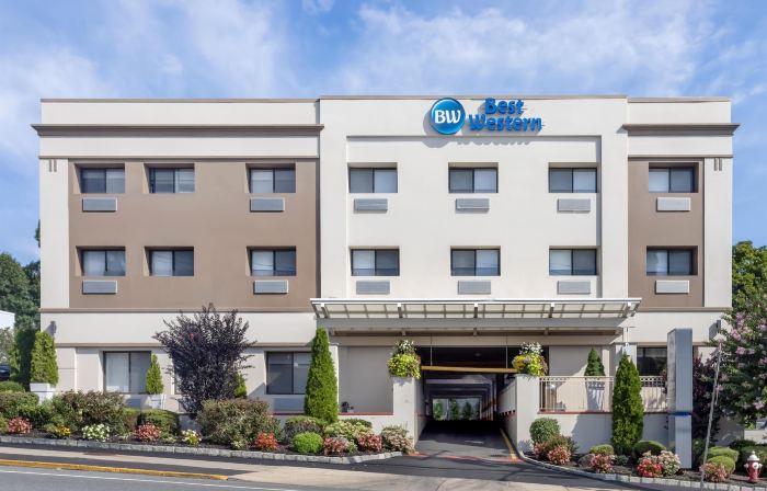 Best Western Roslyn-Long Island Hotel