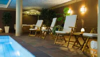 First Hotel Witt - ที่มีสระว่ายน้ำ