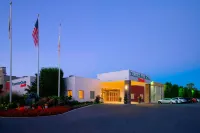 Fairfield Inn & Suites Paramus - parking