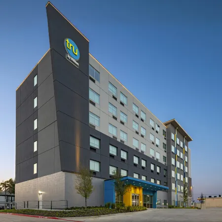 Tru by Hilton Irving DFW South