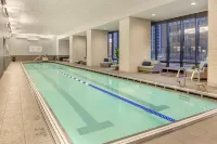 Radisson Blu Aqua Hotel, Chicago - piscine