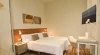 GUERNICA Suites Downtown - Homestays