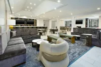 DoubleTree by Hilton Detroit Novi - Разрешено размещения с домашними животными