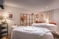 Les Manoirs des Portes de Deauville - Small Luxury Hotel of the World - Parking