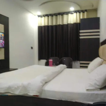 Hotel Ladli Ji Inn